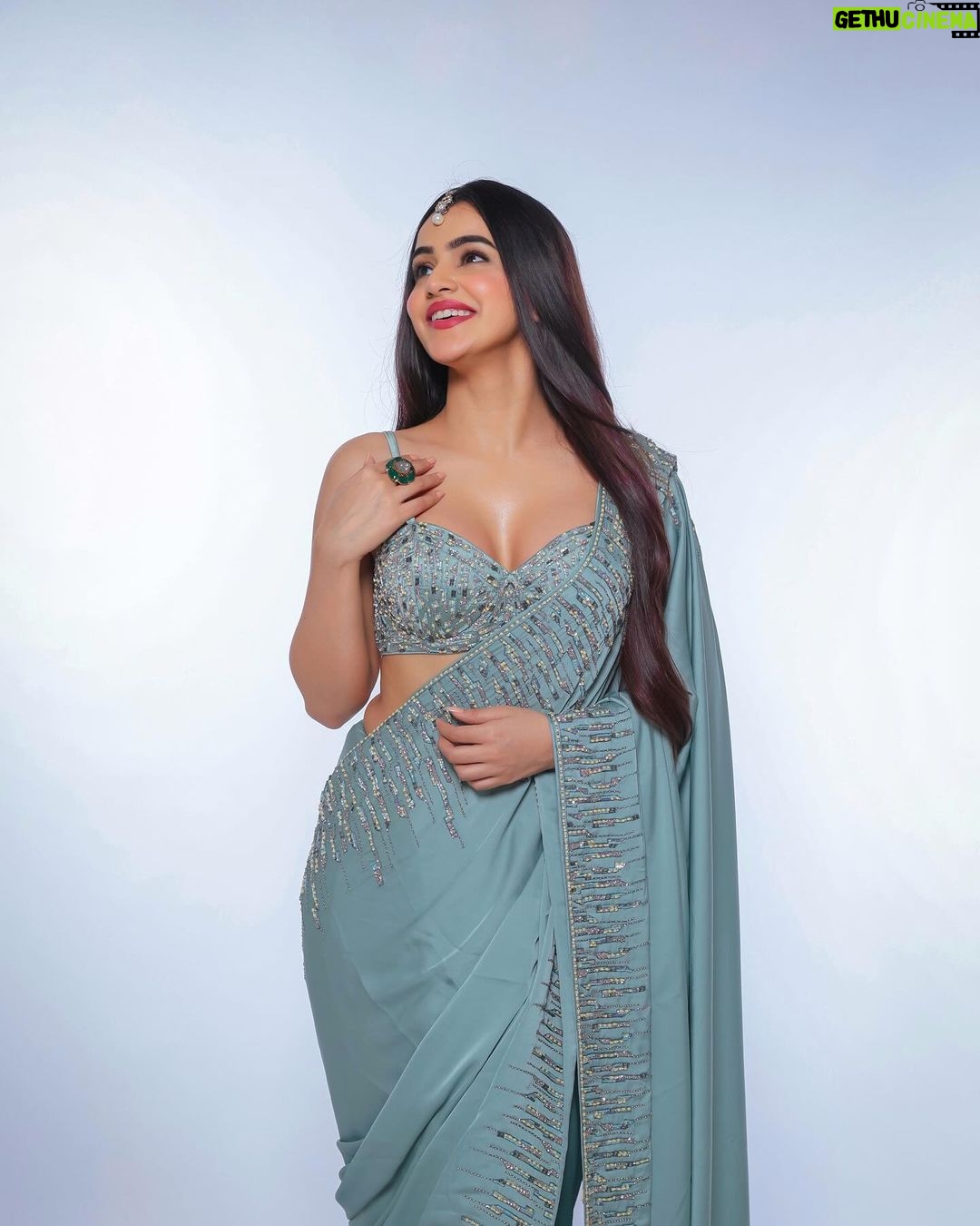 Ankitta Sharma Instagram - Falling in love with wearing sarees! ❤️🔥 Saree @kaaishabyshalini Maangtika by @shillpapuriidesignerjewellery Styled by @shrushti_216 Makeup by @sunny_makeup_artist Hair by @makeupnhairbyashi 📸 @smileplease_25