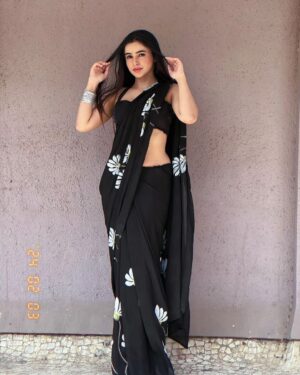 Ankitta Sharma Instagram - 🖤🤍🖤🤍

Outfit: @lavanyathelabel 
Brand PR: @styling.your.soul x @socialpinnaclepr
MUA: @sonugupta9588