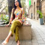 Ankitta Sharma Instagram - Duniya raazi kar v layi eh, phir v chain ni aauna.. 🍁