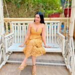 Ankitta Sharma Instagram - 🌻🐶❤️🍃