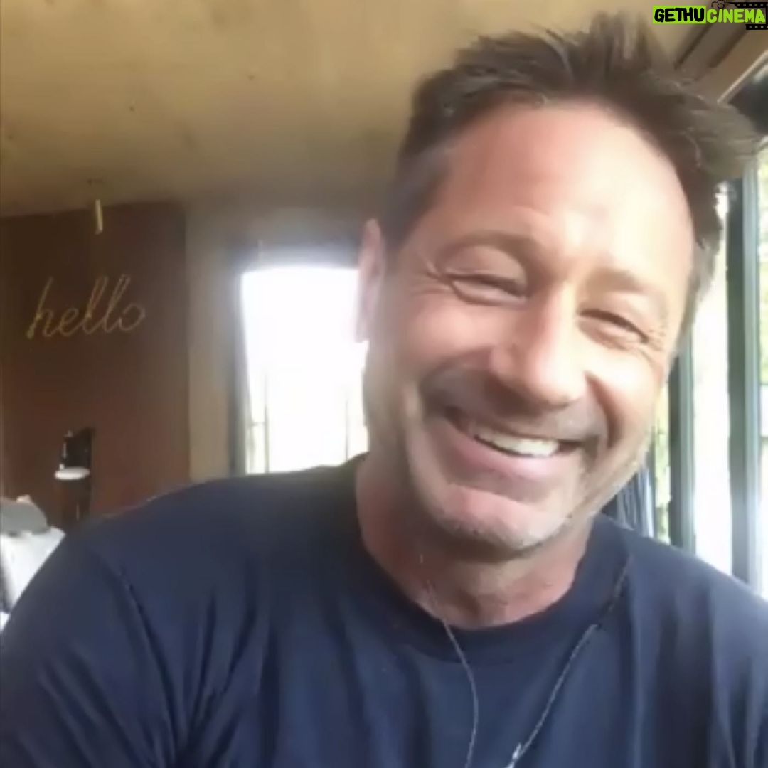 Anna Faris Instagram - This week on @unqualified, @davidduchovny joins me (from his railroad car) to talk about the movie we just finished working on, his love of music, dealbreakers and more!
