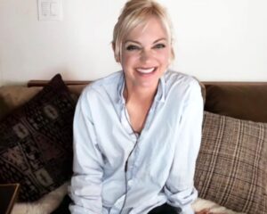 Anna Faris Instagram - On this week’s episode, Cameron Diaz and Katherine Power, owners of @avaline clean wine, speak from the heart… and experience