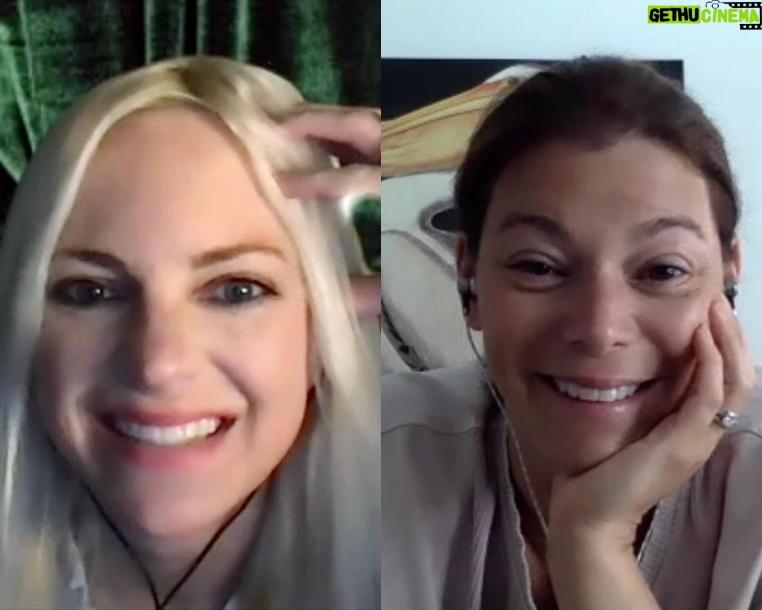 Anna Faris Instagram - I got to talk with Top Chef Judge @gailsimmonseats on @unqualified and it made me really hungry!