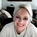 Anna Faris Instagram - Learn Swedish from @joelkinnaman! @unqualified