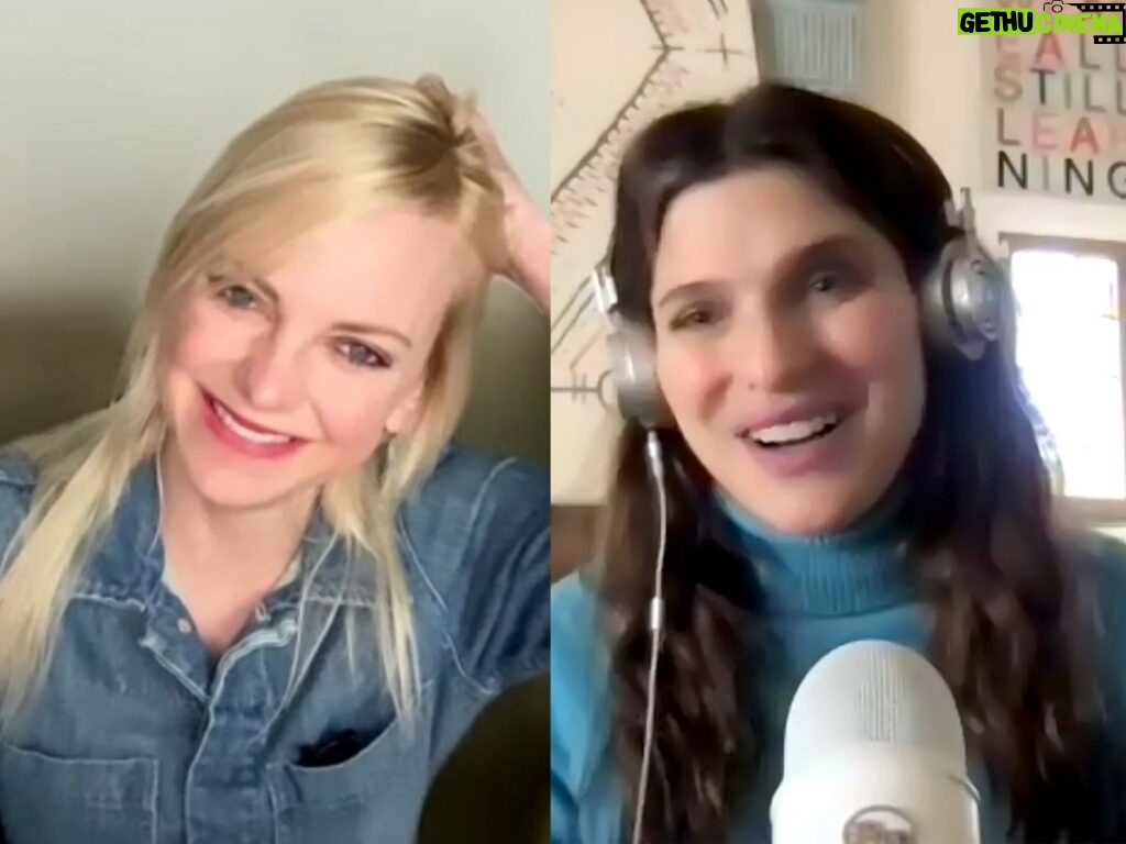 Anna Faris Instagram - This week’s guest is writer, director, actress, and producer @LakeBell! Get @unqualified on Apple Podcasts or wherever you get your pods!