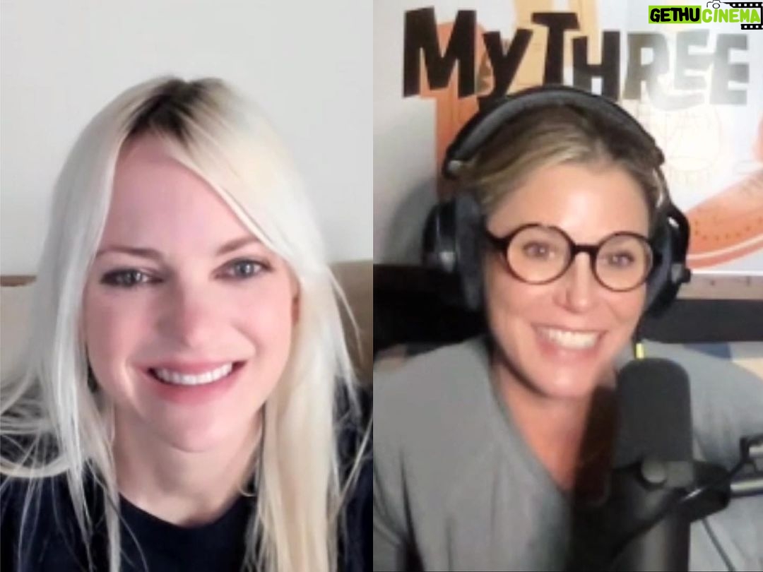 Anna Faris Instagram - Join me and @itsjuliebowen on @unqualified this week! Listen on Apple Podcasts or wherever you get your podcasts!
