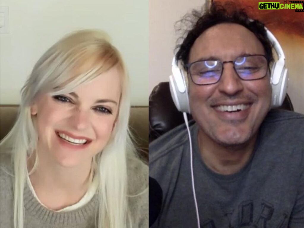 Anna Faris Instagram - Join me and @aasif Mandvi on @unqualified this week as we attempt to give our callers advice on friendship and infidelity. Listen on Apple Podcasts or wherever you get your podcasts!