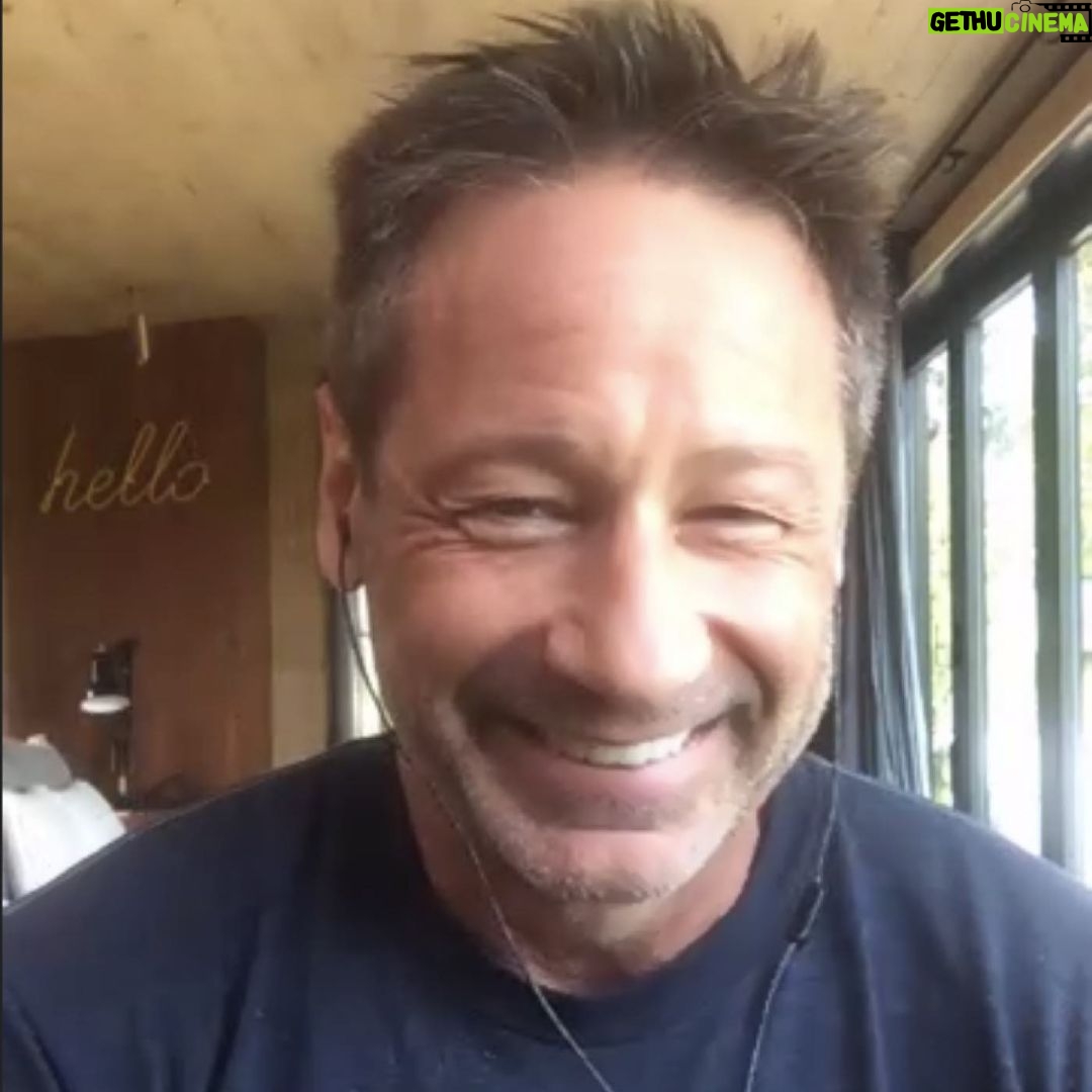 Anna Faris Instagram - This week on @unqualified, @davidduchovny joins me (from his railroad car) to talk about the movie we just finished working on, his love of music, dealbreakers and more!
