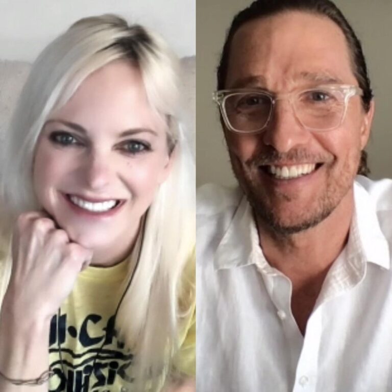 Anna Faris Instagram - How does @officiallymcconaughey define romance? Find out on this week's episode! @unqualified