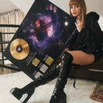 Annalisa Scarrone Instagram - Motivi per essere felice: 💫💫💫💫💫💫💫💫 E Mon Amour video femminile più visto del 2023… GRAZIEEEEEE ❤️