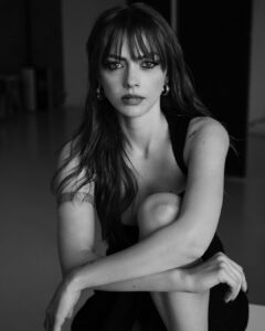 Annalisa Scarrone Instagram - Siamo pronti a portare il vortice fino a Sanremo? 🌪️❤️‍🔥 #Sanremo2024 #EPSFNV