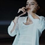 Annalisa Scarrone Instagram - Euforia IL VIDEO fuori ora 🔥 E finalmente nel vortice ci siete anche voi 🌪️❤️ #Euforia #EPSFNV