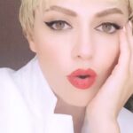 Annalisa Scarrone Instagram - Oggi è una giornata speciale perché Ragazza Sola è certificata disco d’oro 💛💫 Grazie 🥹 #RagazzaSola #EPSFNV PS. Movimento Lento triplo platino 🫨❤️‍🔥