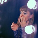 Annalisa Scarrone Instagram - L’anno che verrà sarà luminoso 💫 #LAnnoCheVerrà @amadeusonoio @rai1official @raiplay_official