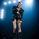 Annalisa Scarrone Instagram - Io ancora ferma qui 💫 E ci rivediamo tutti ad aprile 😈🌪️😈🌪️😈🌪️ #TuttiNelVorticePalasport