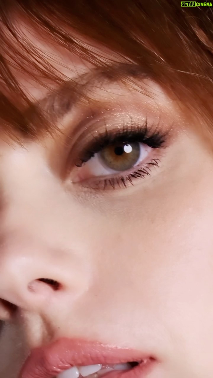 Annalisa Scarrone Instagram - Turn up the volume @yslbeauty #lashclash #mascara #makeup #adv