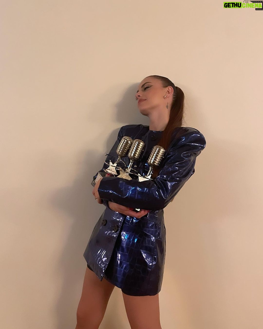 Annalisa Scarrone Instagram - In contemplazione š„¹ Realizzare fino in fondo la portata di questi traguardi ĆØ unāemozione immensa, difficile da descrivere a parole. Grazie veramente dal profondo del cuore a tutti ā¤ļø Vi voglio tanto bene