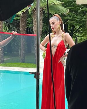Annalisa Scarrone Instagram - Piccolo momento celebrativo di questa incredibile estate passata insieme 🥹
…… Stiamo tornando ❤️🤩