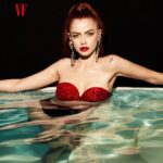 Annalisa Scarrone Instagram - Grazie davvero di cuore a tutto il team @vanityfairitalia per avermi ascoltata (cosa dal valore enorme) e raccontata, mostrando anche a me qualcosa di nuovo e inaspettato! @marchettisimone ❤️ @valentina_colosimo ✍🏻 @nimabenati 📸 @susanna_ausoni @greta_ag @pablo_patane @daniravaglia @andreapirani92 … E adesso vado ad incorniciare queste foto 🥹