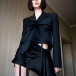 Annalisa Scarrone Instagram - 𝐌𝐎𝐍 𝐀𝐌𝐎𝐔𝐑 fuori ora 🖤🩸🪩