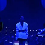 Annalisa Scarrone Instagram – Sono ancora scossa dalle emozioni di ieri. Vedervi davanti a me così tanti, a ballare e cantare e stare semplicemente bene mi ha dimostrato ancora una volta quello che la musica può fare. La musica unisce. 
Ci unisce tutti, come fossimo un’unica voce. 
Grazie per avermi aspettata. Per aver avuto fiducia. Per tutto. 
Avete realizzato un sogno ❤️🪩

E grazie @friendsandpartners @warnermusicitaly @evento_musica VOI SAPETE ❤️

Vi voglio tanto bene Milan, Italy