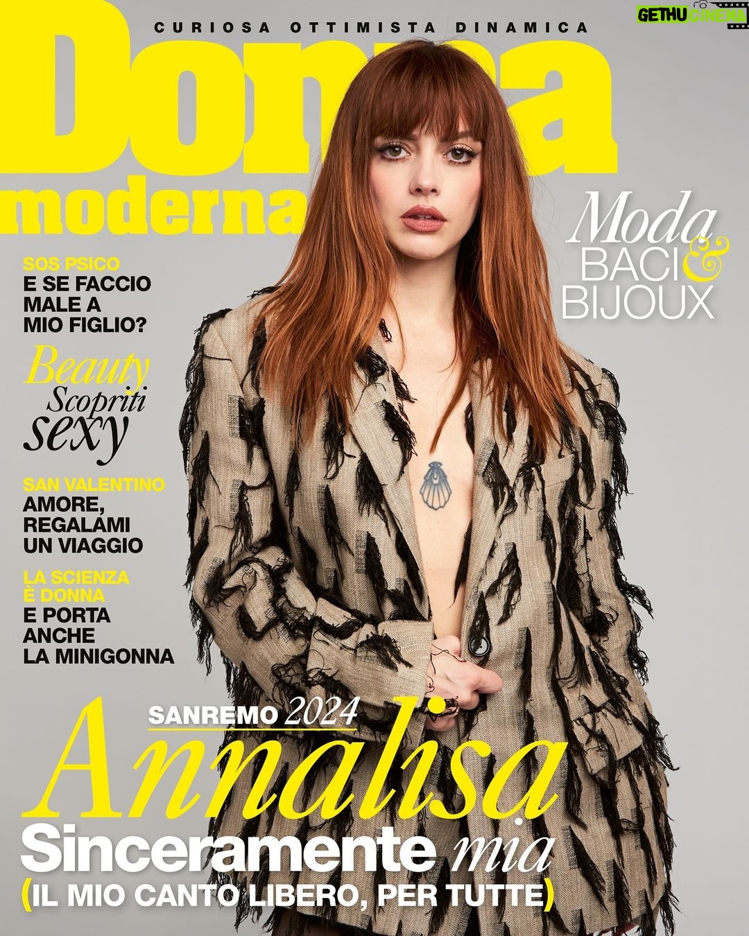 Annalisa Scarrone Instagram - Nel numero dedicato alla settimana santa della musica dedichiamo tutto ad Annalisa, regina del pop che sa raccontare amore e libertà in maniera unica. Dopo un 2023 in cima alle classifiche è la più attesa all’Ariston e noi non potevamo resistere: vogliamo sapere tutto. Come si vestirà? Come si sta preparando? Quali sorprese ci riserverà? Ci ha raccontato ogni dettaglio sul set e nella bellissima intervista di @isabyte Perché non andate in edicola a scoprirla? Siete ancora in tempo per puntare tutto su di lei… Poi non dite che non ve l’avevamo detto! . @me__viola #sanremo2024 #annalisa #donnamoderna #donnamodernamagazine
