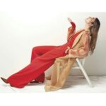 Annie Murphy Instagram - I spilled an entire litre of milk on my pants and will be sitting on a train for the next three hours smelling like warm dairy, so I’m looking back on this glorious day even more fondly. @fashioncanada Photos: @carlylerouth 🥛 Creative director: @georgeantono1 🥛 Interview: @pahullbains 🥛 Stylist: @elizagrossman 🥛 Hair: @sarahamson 🥛 Makeup: @ronnietremblay 🥛 Nails: @surelytruong