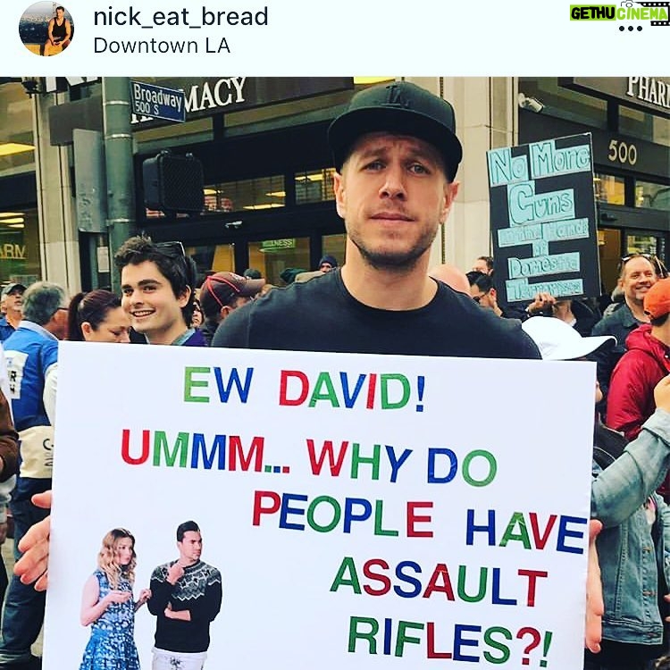 Annie Murphy Instagram - 🙌 #marchforourlives