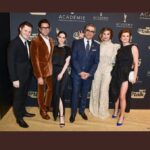 Annie Murphy Instagram - The photographer asked for “a tapestry of mildly enthusiastic smirks” so I’d say we delivered.