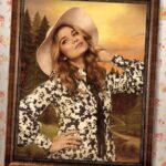 Annie Murphy Instagram - Have yourself a merry little Ew, David! #schittscreek #S4