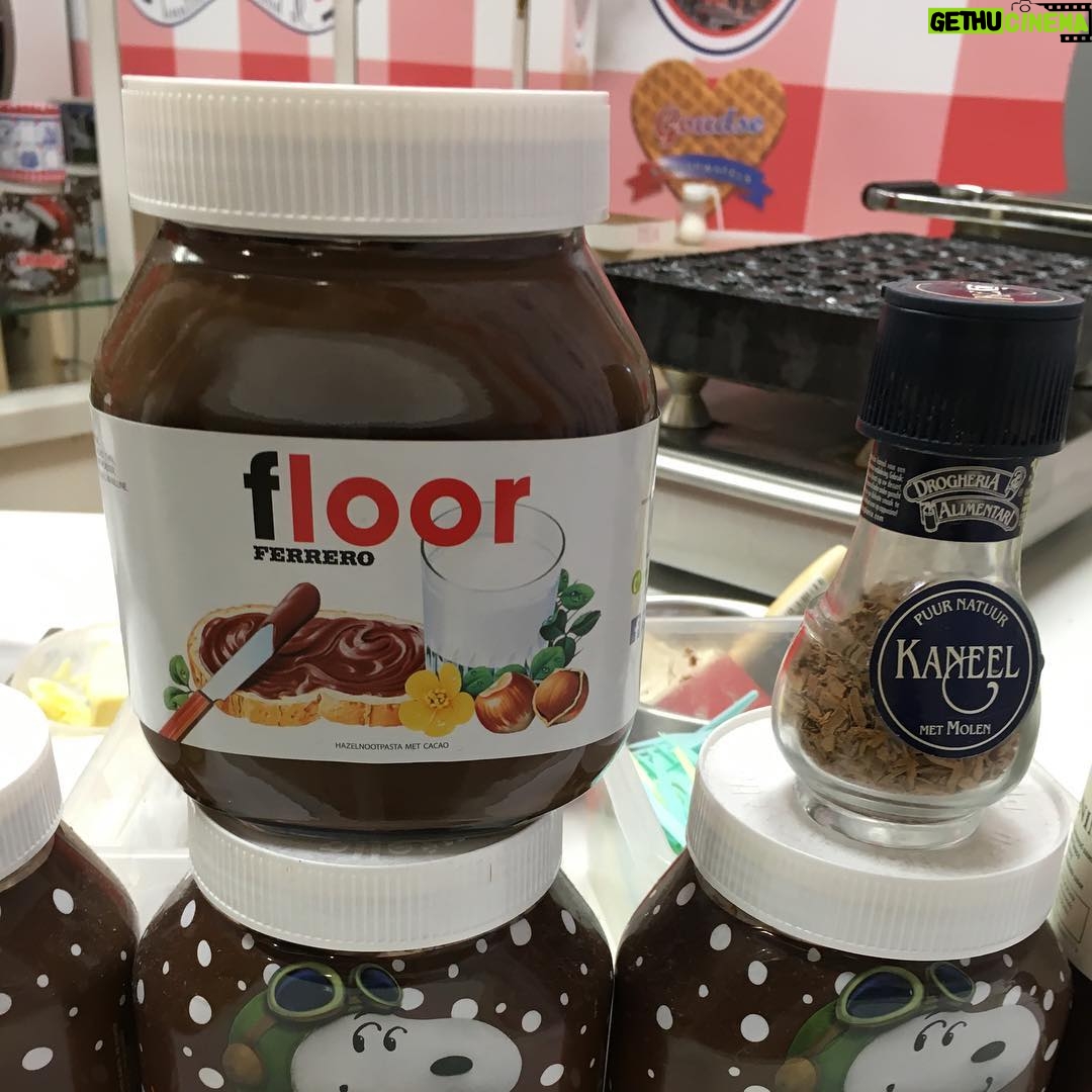 Annie Murphy Instagram - Nutella Employee: Are you sure you want to do this, C? Personalizing a jar of Nutella is a pretty serious step. Wall might get pissed... . Ceiling: ....Do it.