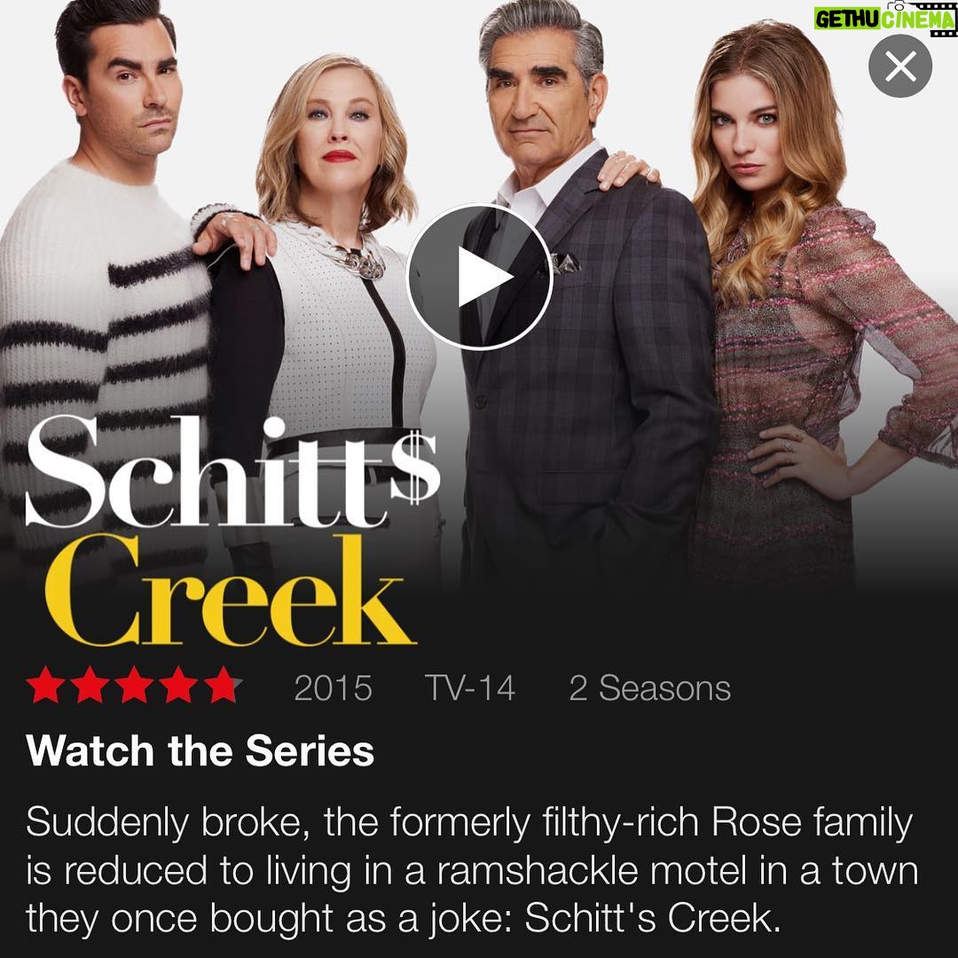 Annie Murphy Instagram - Yuge news guys! If any Americans are for some reason in search of laughter and escapism, you can now watch @schittscreek on @netflix 🇺🇸