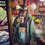Annie Murphy Instagram - Hello doomsday preppers - am I on the right track? Asking for a friend.