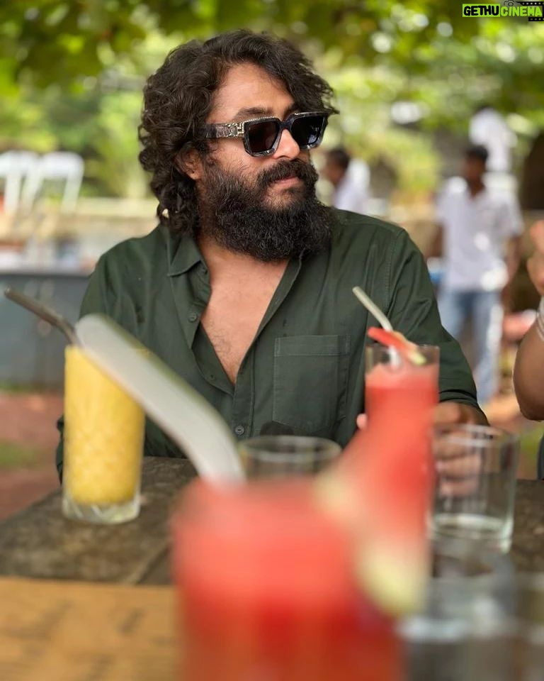 Antony Varghese Instagram - Happy Sunday ❤️ Varkala