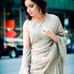 Armeena Khan Instagram - Memories from #Newyork for one of my movie premieres. I loved this outfit then and I love it even now. #throwbackthursday #Image by @asimfarooki outfit by @republicwomenswear #Yalghaar jewels by @mahrukh.akuly.jewelry Make-up and hair @endlessbeautystudio Styling by @minahil.maneka ✨✨✨