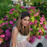 Armeena Khan Instagram - Flowers on my lips - He said. 😍 🫠 #imeltedalittle Heraklion, Crète