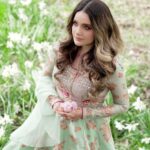 Armeena Khan Instagram - Outfit by @zainabsalmanstudio Photography by @aatifatizafarofficial Hair and makeup by @houseofvanityuk Hair Colour by @catherineboden coordinated by @rohama.riaz 💎💎 Medieval Quarter Manchester