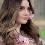 Armeena Khan Instagram - Eid Mubarak! “Spring has sprung officially” 😉 🦋🦋 Photo by @aatifatizafarofficial Coordinated by @rohama.riaz outfit @zainabsalmanstudio Hair Colouring by @catherineboden Manchester, UK