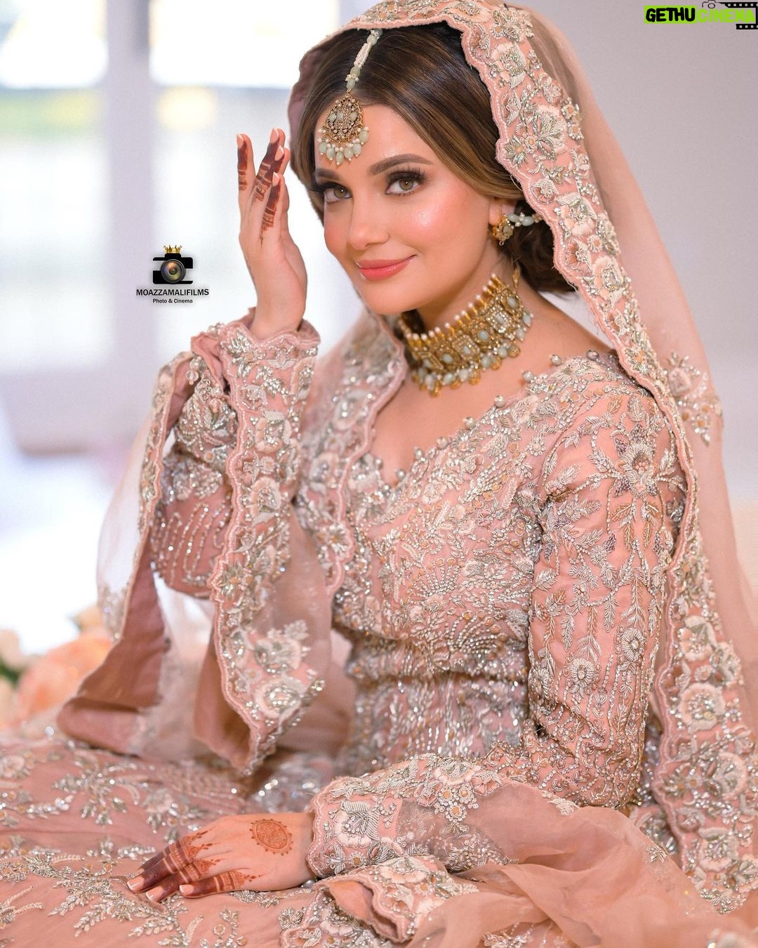Armeena Khan Instagram - Campaign for @nkdecor_official Photography by @moazzamalifilms Muse @grai7 #2022 #AsianBridal