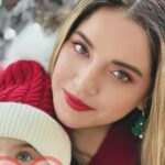 Armeena Khan Instagram – Finding pockets of happiness with my little one. Amelie’s first New Years. Mashallah. Mashallah 🤲🏽🤲🏽 🕊️🥺 #Proudmama