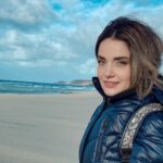 Armeena Khan Instagram - I am not for everyone. I know my truth, I know who I am, I know what I do and do not bring to the table. I’m not easy to deal with but I do bring tons of value. I bring love and strength, but I am not perfect, and if I don’t fit in with a person or group that is okay with me. — Sylvester M. ✨✨ #smileitallout