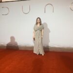 Armeena Khan Instagram - At the Leicester Square Premiere for #DuneMovie @warnerbrosuk Hair and Makeup by @kanizali Hair colour by @catherineboden Styling by @minahil.maneka Lots more pics coming. ✨✨