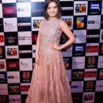 Armeena Khan Instagram – Something from my memory book. Promotional tour of my film #Yalghaar 💖💖💖🌸🌸 Gorgeous dress by @theworldofhsy #london London, United Kingdom