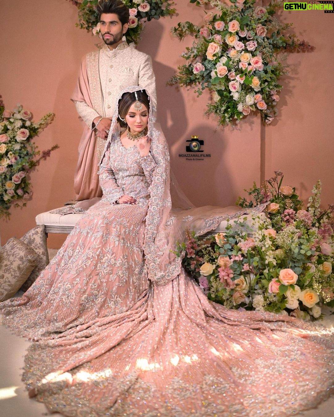 Armeena Khan Instagram - Campaign for @nkdecor_official Photography by @moazzamalifilms Muse @grai7 #2022 #AsianBridal