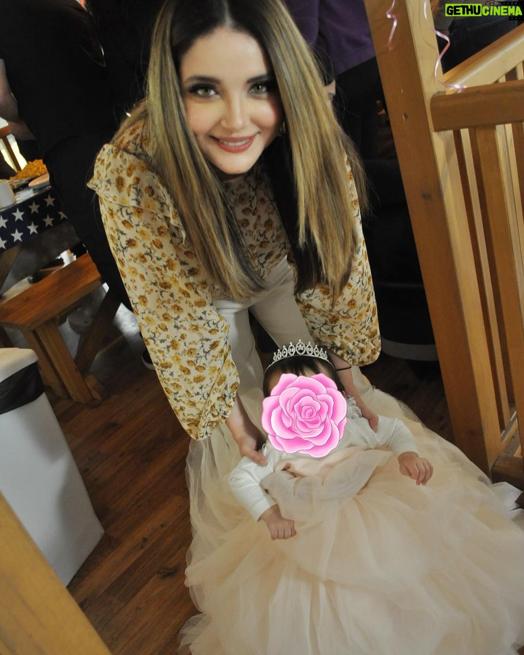 Armeena Khan Instagram - Something happy for a change. 👑👑👑 Amelie with her tiara.