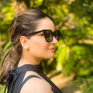 Armeena Khan Instagram - Forest Bathing. At one with nature again. ✨✨