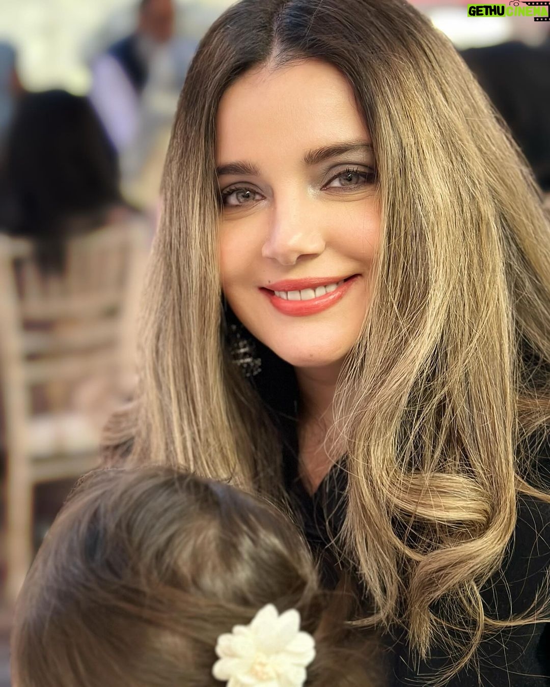 Armeena Khan Instagram - Mini me and I 🧚🏻 Hair colour by @catherineboden ✨