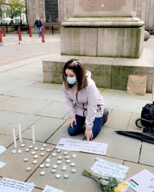Armeena Khan Instagram - Our hearts were heavy but it was a peaceful vigil. Muslims, Hindus, Christians came together and spoke for Palestine. We read out the names of all the murdered children. Our message: We cannot do this alone, we need all people to come together and project our voices. #VigilforPalestine #palestinianlivesmatter 😔