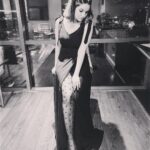 Armeena Khan Instagram - B & W Vintage ✨✨