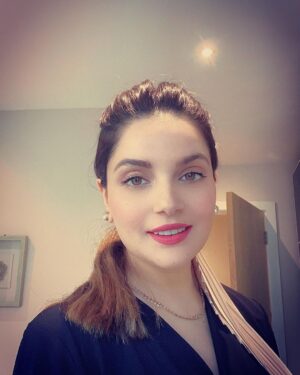 Armeena Khan Instagram - Dressed up after ages today. Working from home isn’t the best, it sends me into a rut. #autumnvibes🍁 well #wintercoming now